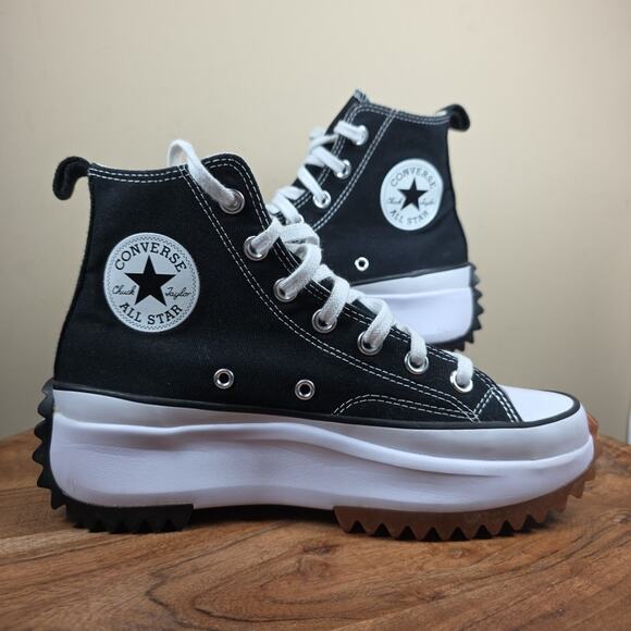 Converse Run Star Hike Womens Black And White Size 7.5 High Top Shoes Sneakers - Picture 1 of 9